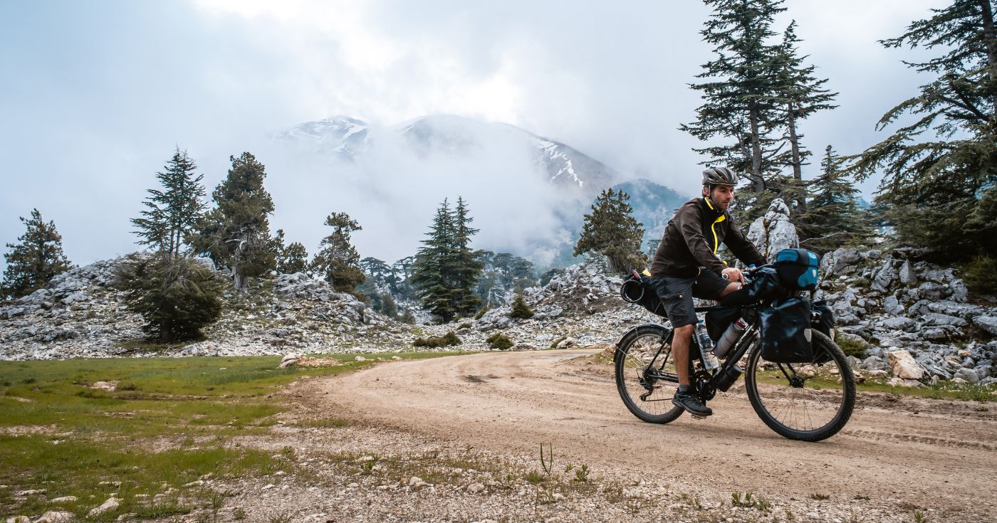 Wyprawa bikepackingowa na rowerze po górach