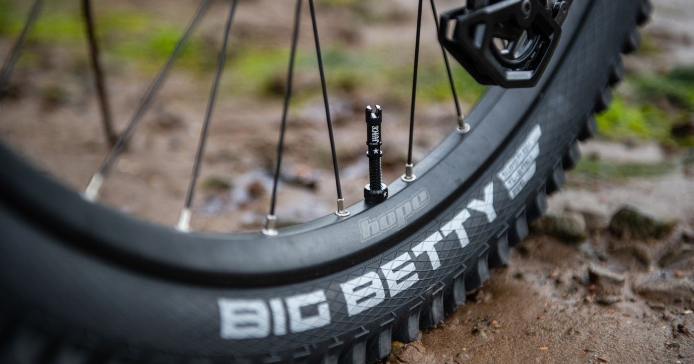 Dobrze dopasowana opona do e-bike'a. Opona do rowerów elektrycznych Schwalbe Big Betty